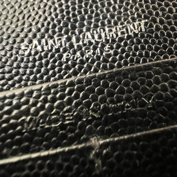 YSL Cassandre WOC - Picture 8 of 16